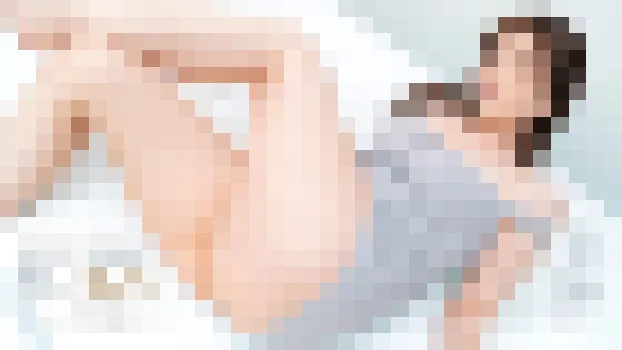 無防備な恰好で部屋をうろつく義姉に容赦無くズッポリ奥まで生ハメ中出し！